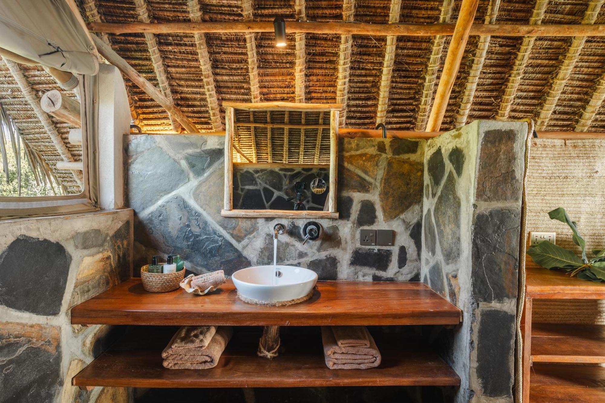 Mwazaro Beach Lodge Shimoni Exterior foto